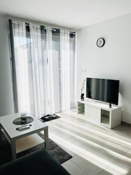 Maison 4 Personnes Avec Jacuzzi مارينيان المظهر الخارجي الصورة