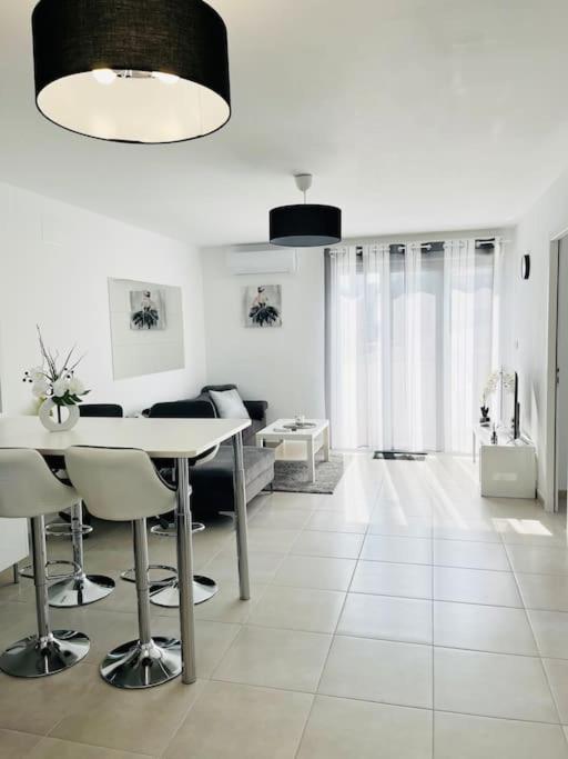 Maison 4 Personnes Avec Jacuzzi مارينيان المظهر الخارجي الصورة