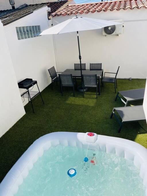 Maison 4 Personnes Avec Jacuzzi مارينيان المظهر الخارجي الصورة